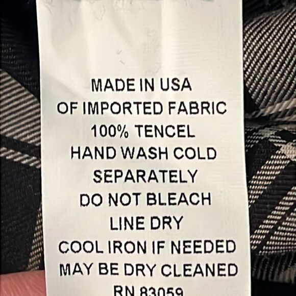 New! DREW Cold shoulder plaid tartan top in Charcoal Size Small NWT - Picture 13 of 15